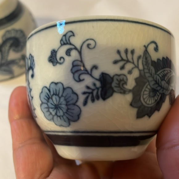 Pier 1 Blue and White Tea Sake Cups Set of 4 - VINTAGE - Picture 8 of 8